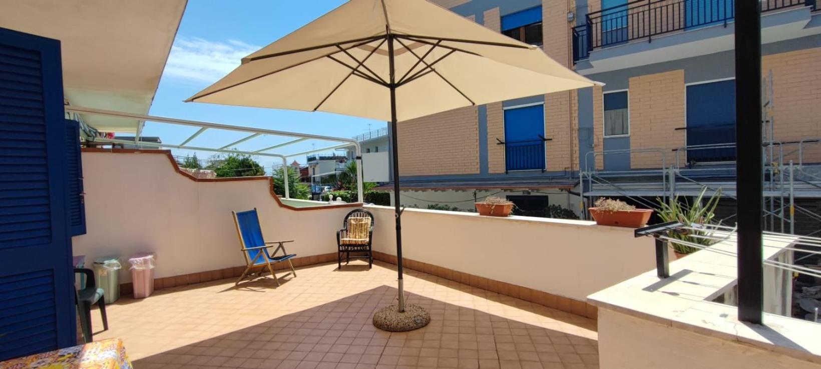 באקולי Casa Vacanza Agrippina מראה חיצוני תמונה