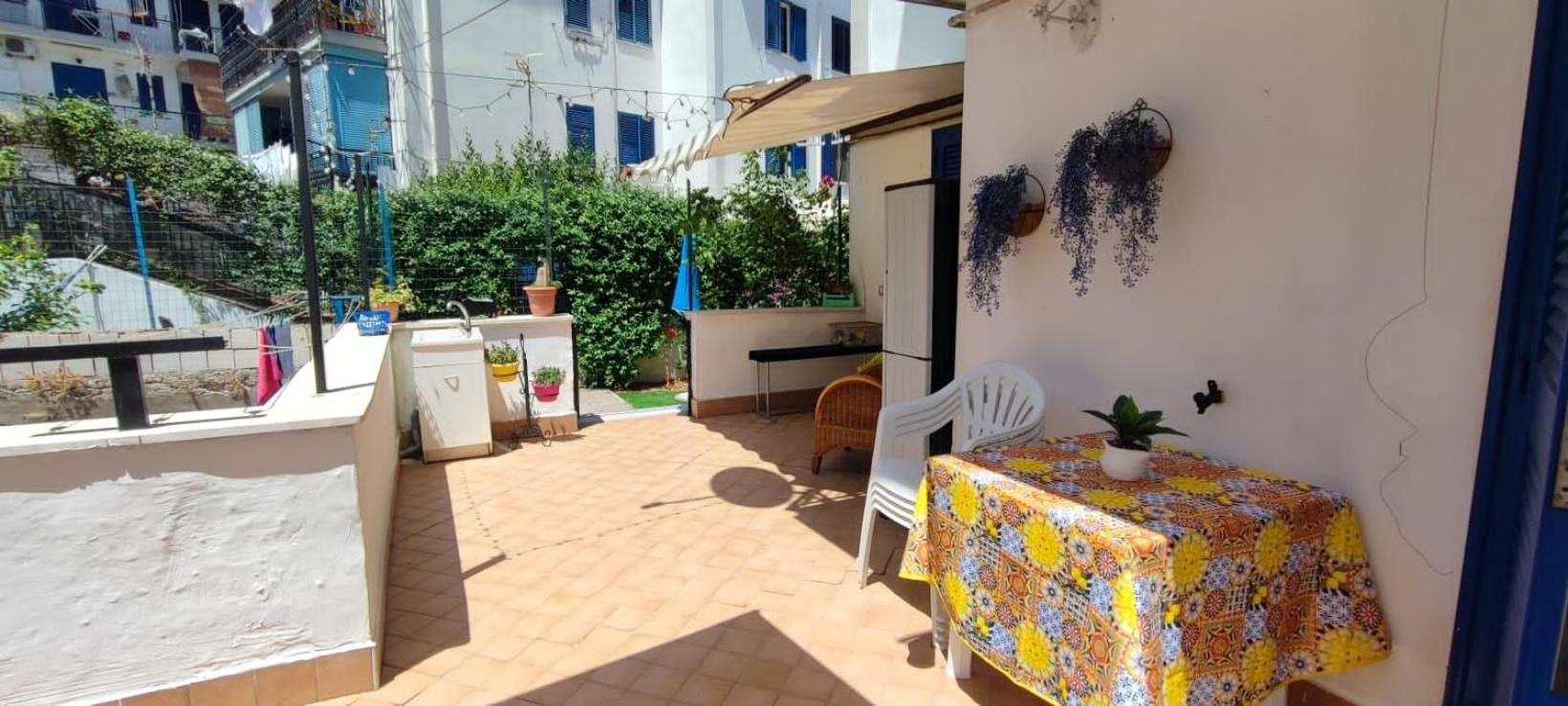 באקולי Casa Vacanza Agrippina מראה חיצוני תמונה